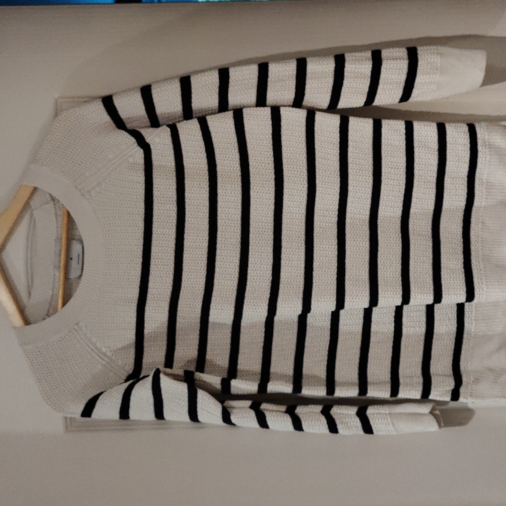 Maternity sweater